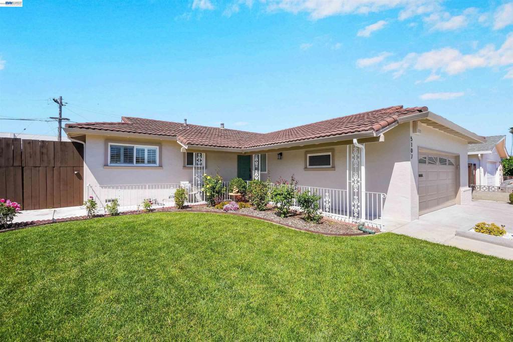 5107 Royal Palm Dr