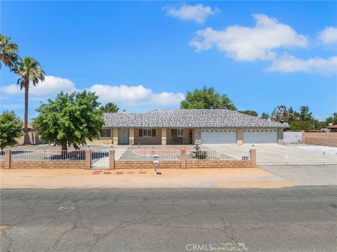 Photo of 20375 Eyota RD, Apple Valley, CA 92308 (MLS # HD26131029)
