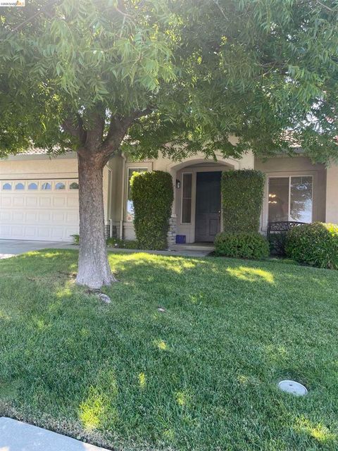 Photo of 820 Carpinteria Drive Dr, Antioch, CA 94509 (MLS # 41133318)