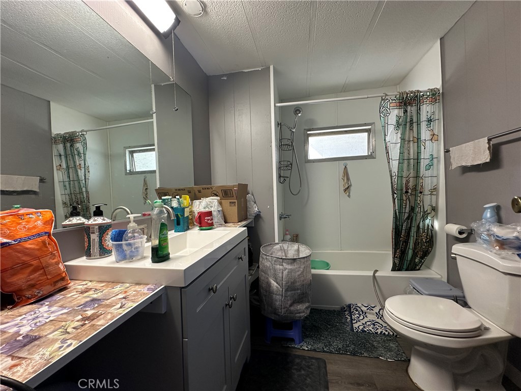 14300 Clinton Street 61