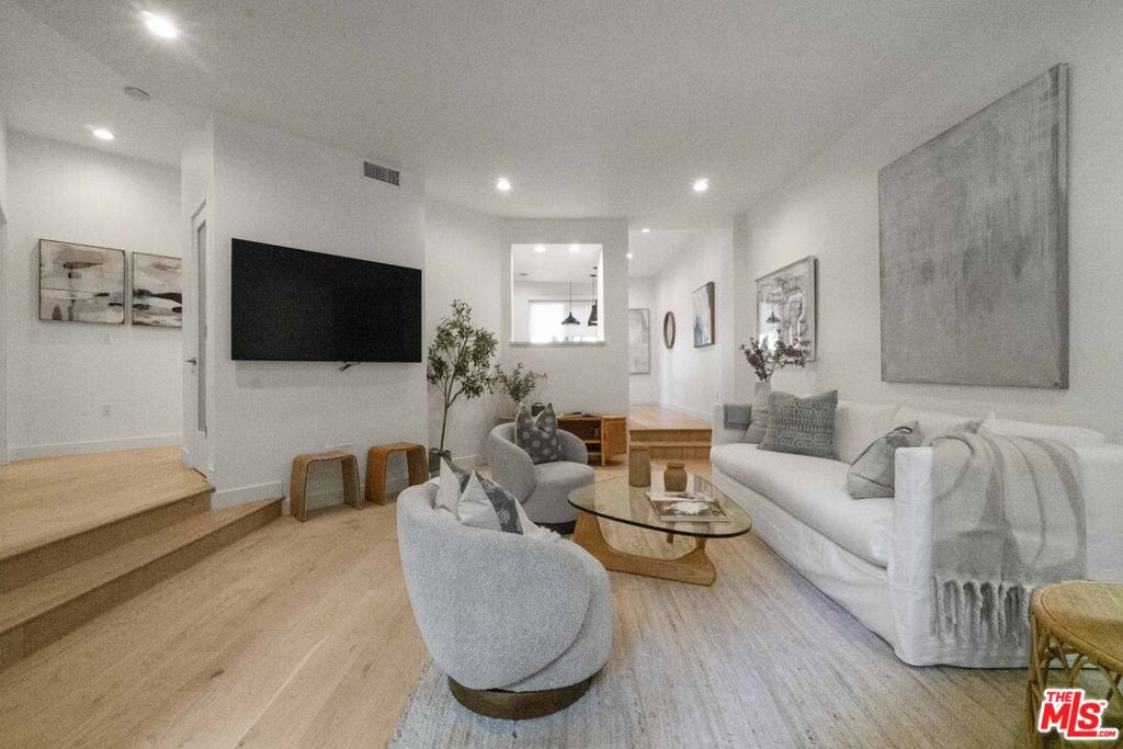 Properties 1 11949 Goshen Avenue 103