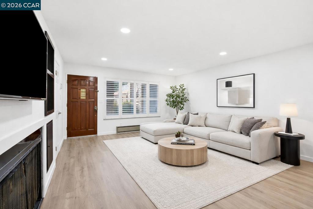 970 Joaquin Ave
