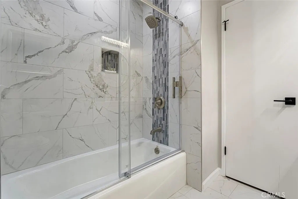 Orange, California 92866, United States, 3 Bedrooms Bedrooms, ,2 BathroomsBathrooms,Residential,Active,197310