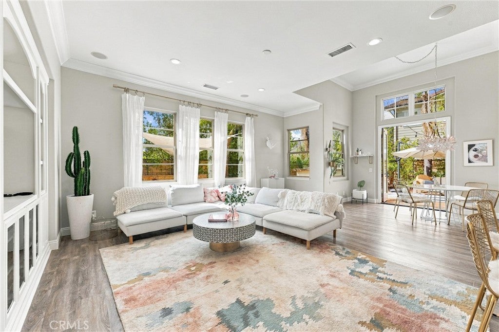 4 Adele Street