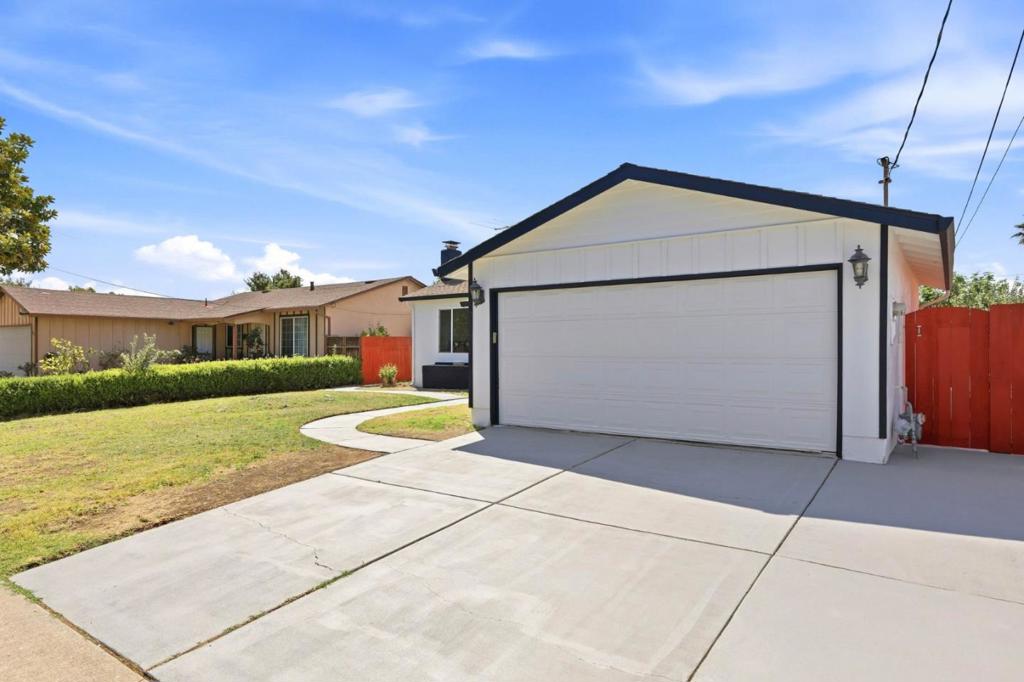 36173 Cedar Boulevard