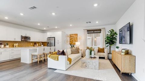 1788 Falcon Street Rialto CA 92376