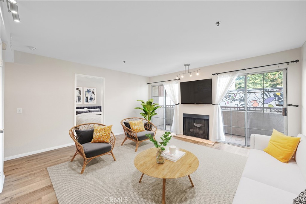 Pine Plaza - Residential