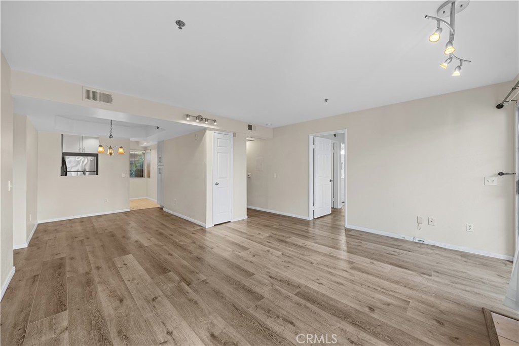 Pine Plaza - Residential