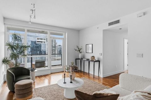 Photo of 325 7th Avenue Ave #1801, San Diego, CA 92101 (MLS # 260007876SD)