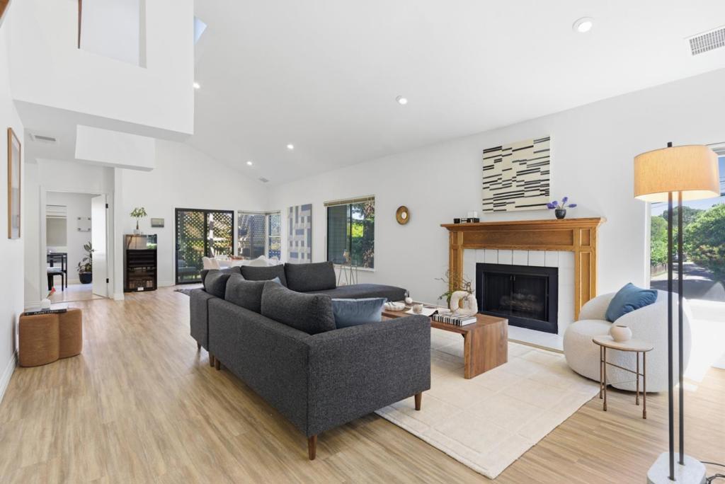 1669 Geary Road