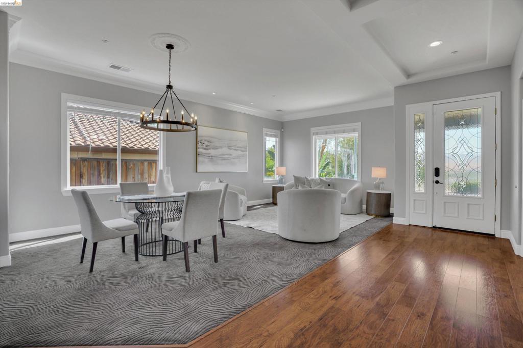 184 E Country Club