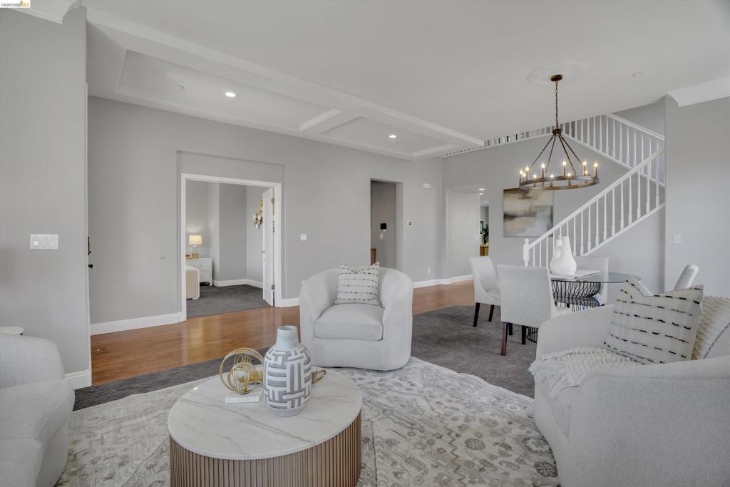 184 E Country Club