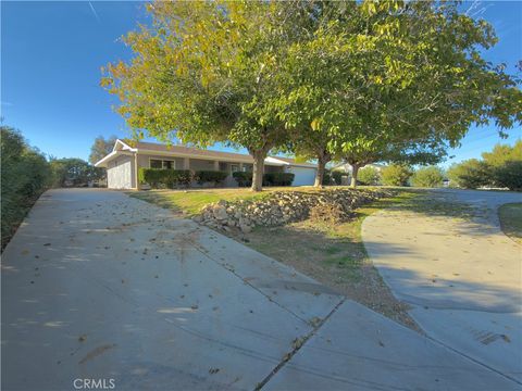 Photo of 9358 Peach Avenue, Hesperia, CA 92345 (MLS # IV25276330)