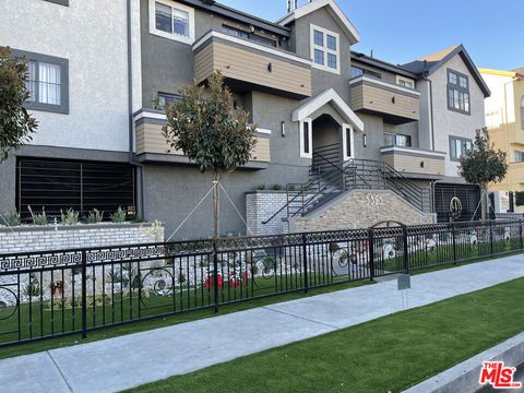 Photo of 5325 Denny Avenue, North Hollywood, CA 91601 (MLS # 26749001)