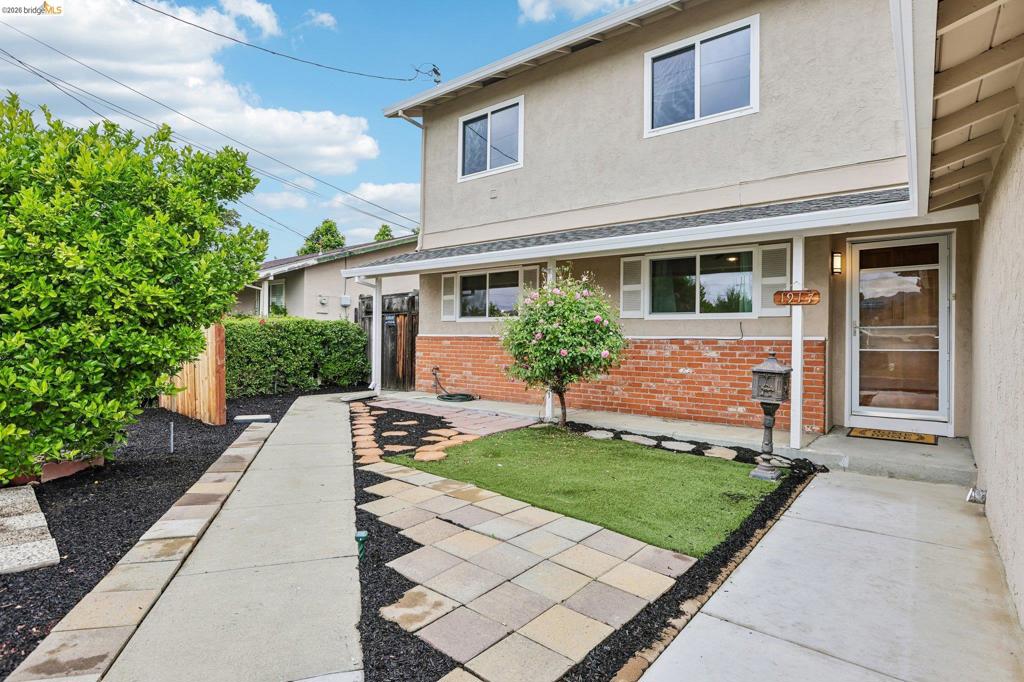 1917 Sequoia Dr