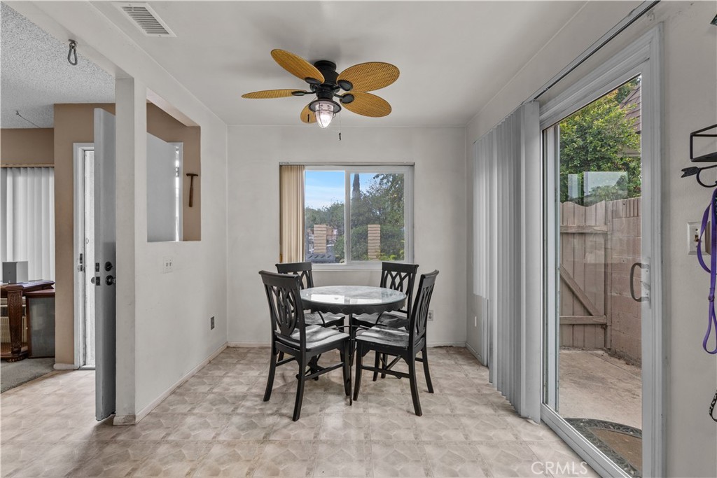 1916 1920 E Kirkwood