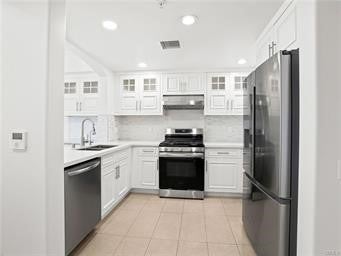 1598 Long Beach 407