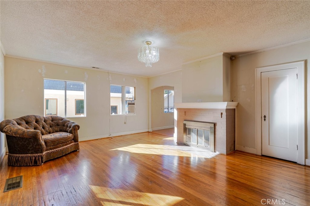 1221 Wesley Avenue