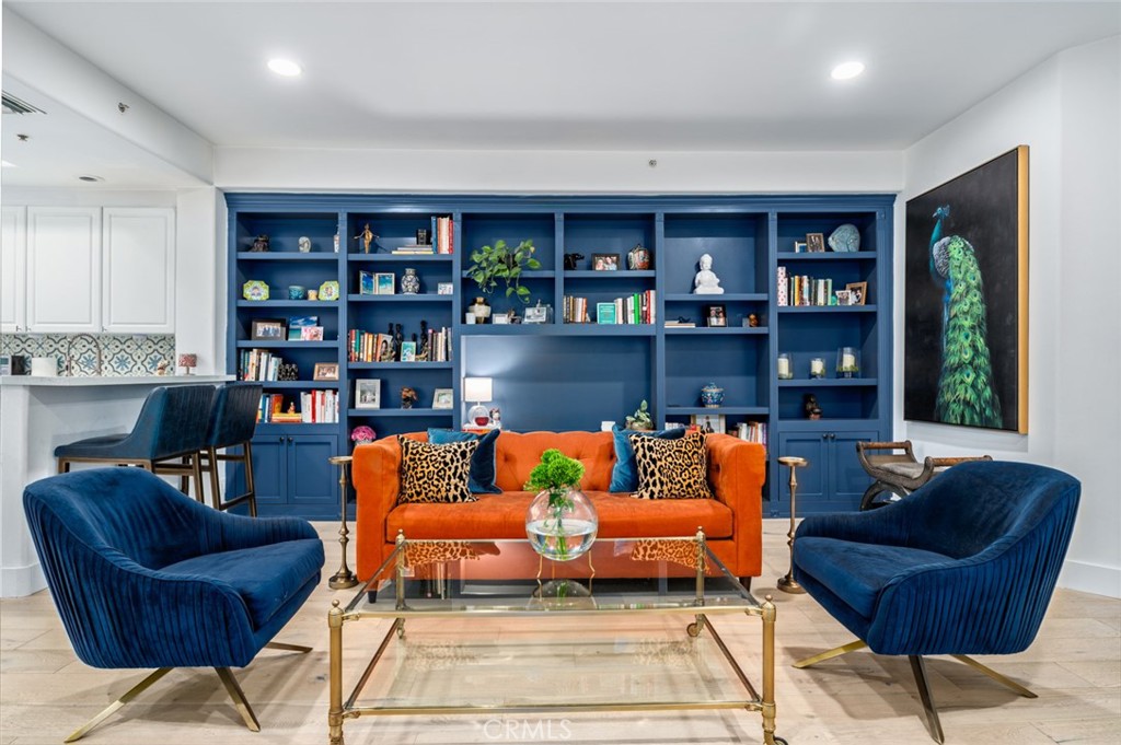 11740 W Sunset Boulevard 14