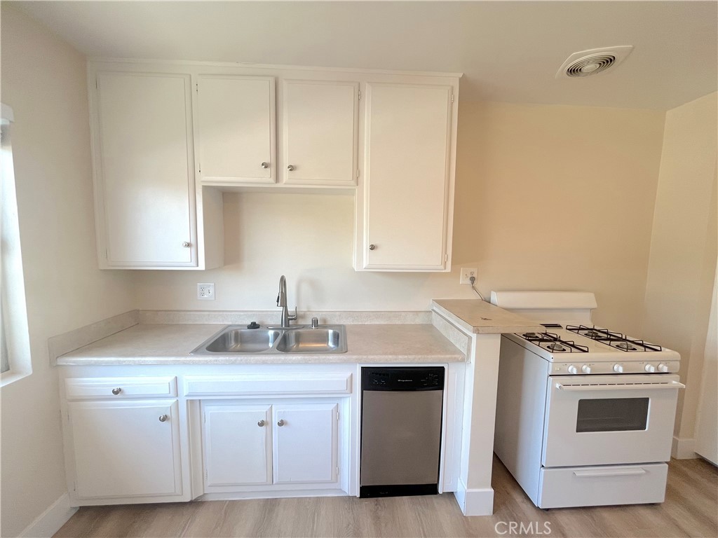 / - Residential Lease