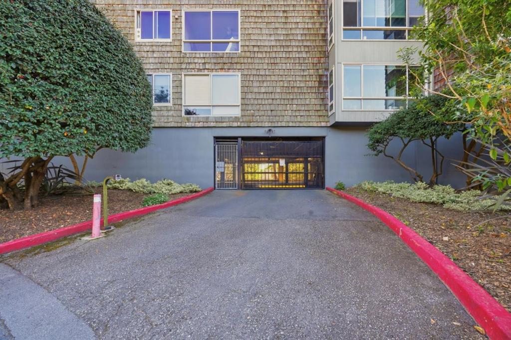 95 Red Rock Way 203M