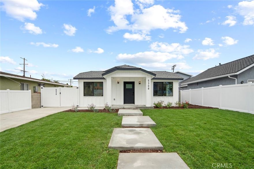 Beautifully remodeled Craftsman duplex-style property featuring two homes on one lot — a 3-bedroom, 3-bath main house and a 3-bedroom, 2-bath detached ADU, offering a total of 2,127 SF of living space. Perfect for multi-generational living or generating rental income.
The main house (1,396 SF) showcases open-concept living with a bright living room, spacious dining area, and a chef’s kitchen featuring quartz countertops, oak panel cabinetry, and stainless-steel appliances. All bedrooms are thoughtfully located toward the back of the home for added privacy, including two en-suite bedrooms that provide ultimate comfort and flexibility.The detached ADU (731 SF) mirrors the same elegant finishes, featuring 3 bedrooms, 2 baths, a full kitchen, and in-unit laundry — ideal for extended family, guests, or as a high-income rental unit. Both homes have been fully remodeled and upgraded, with new roofs, HVAC systems, tankless water heaters, and updated plumbing, sewer, and electrical systems.
Located in View Park–Windsor Hills, just minutes from all new entertainment such as SoFi Stadium, Intuit Dome, The Forum, YouTube Theater, Cinepolis Luxury Cinemas, Cosm, and the new Clippers Stadium! Conveniently close to LAX airport, beaches, local shops, and restaurants — this property truly places you at the center of it all.