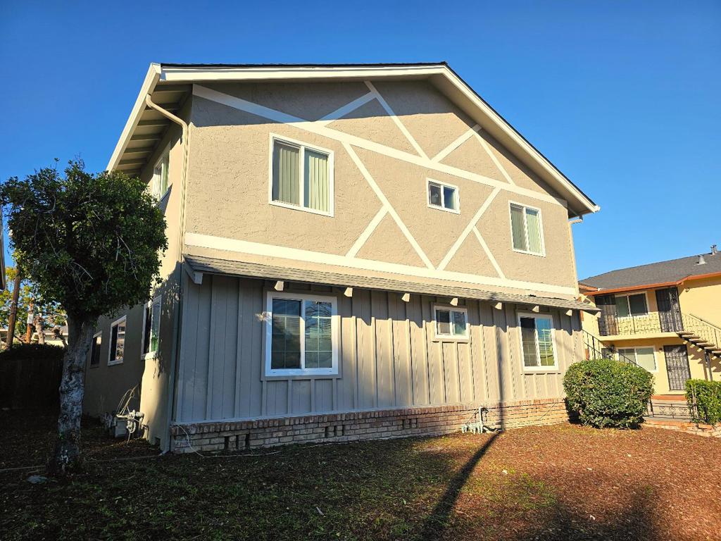 551 Northlake Drive