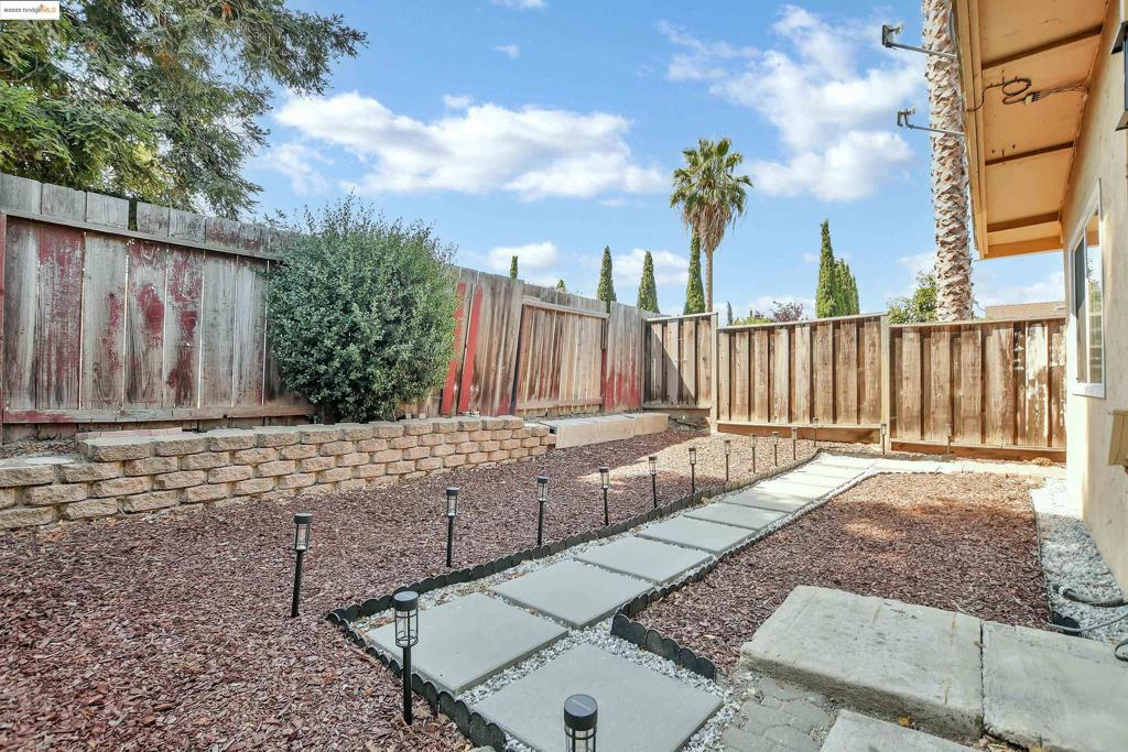 MILPITAS - Residential