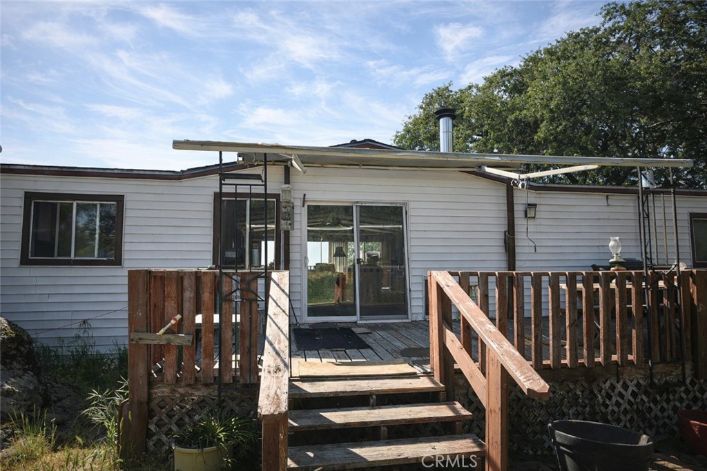 33404 Robinhood Drive