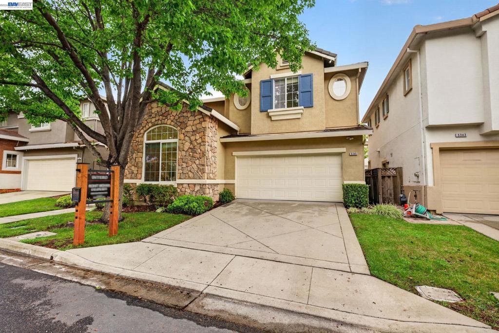 5345 W Chesterfield Cir