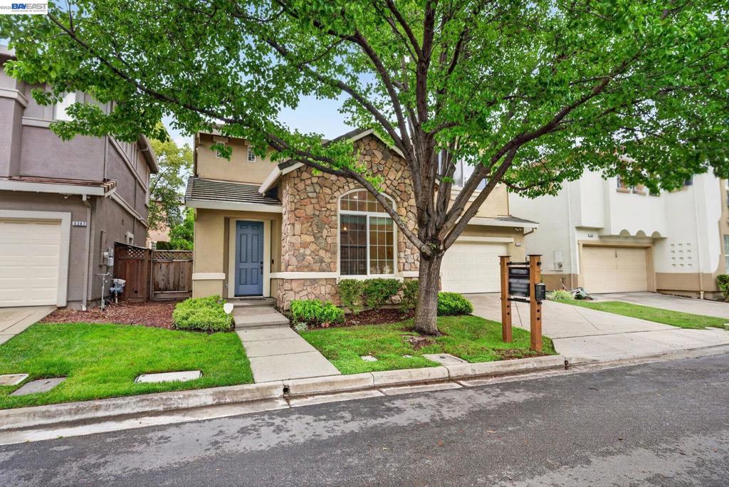5345 W Chesterfield Cir
