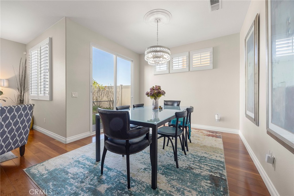 2457 N Avalon Avenue