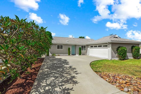 Photo of 8181 Holland Drive, Huntington Beach, CA 92647 (MLS # OC26179391)