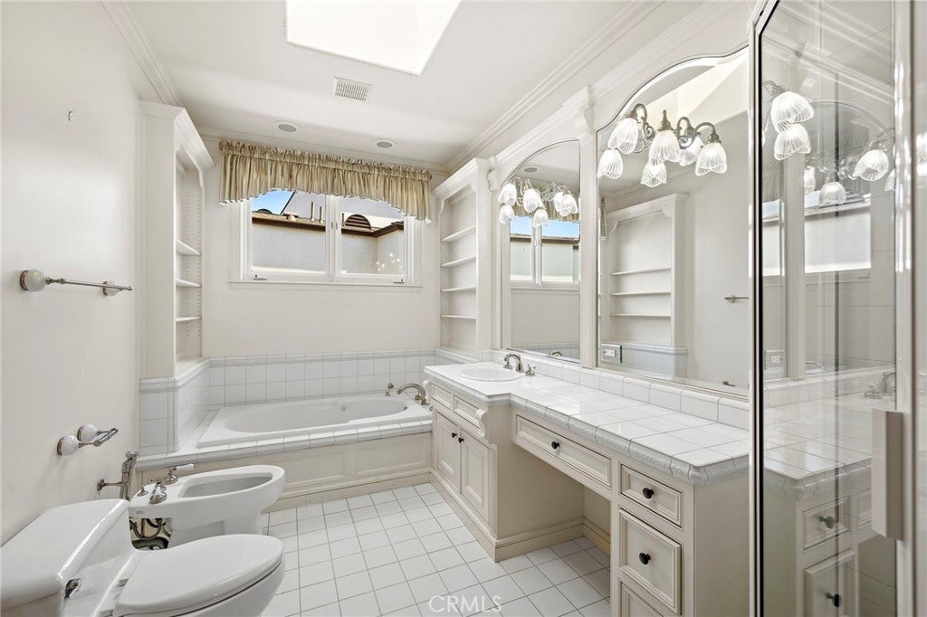 108 Kings Place, Newport Beach CA 92663 - Photo 38