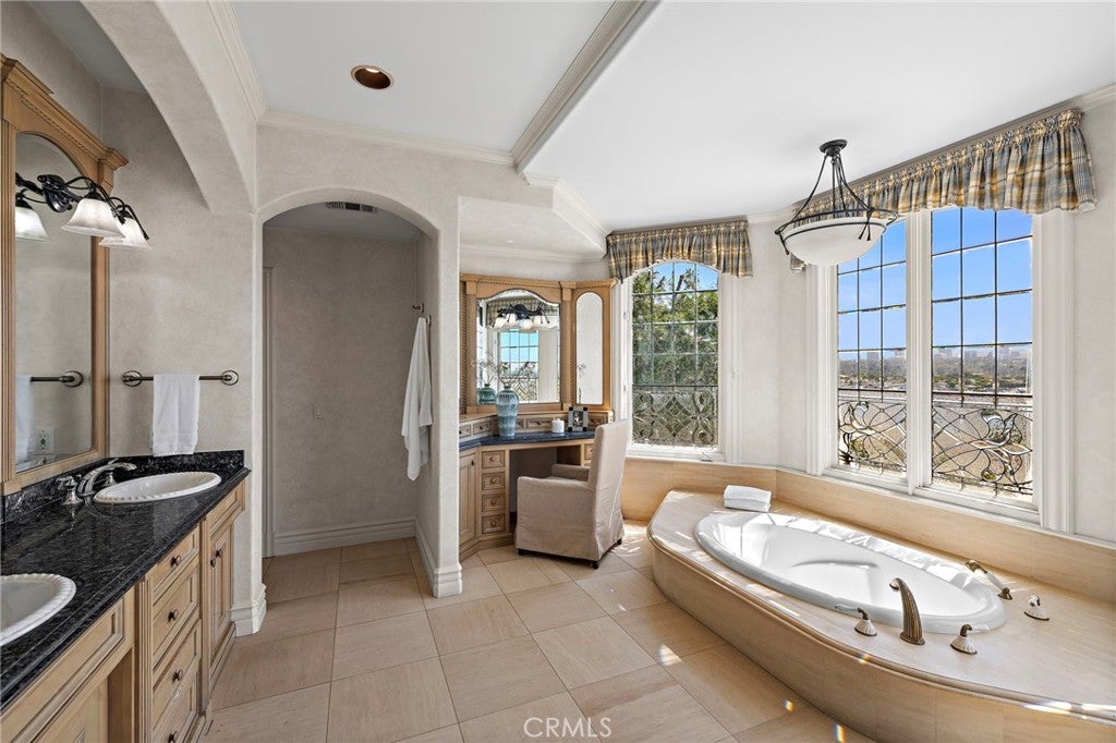 108 Kings Place, Newport Beach CA 92663 - Photo 32