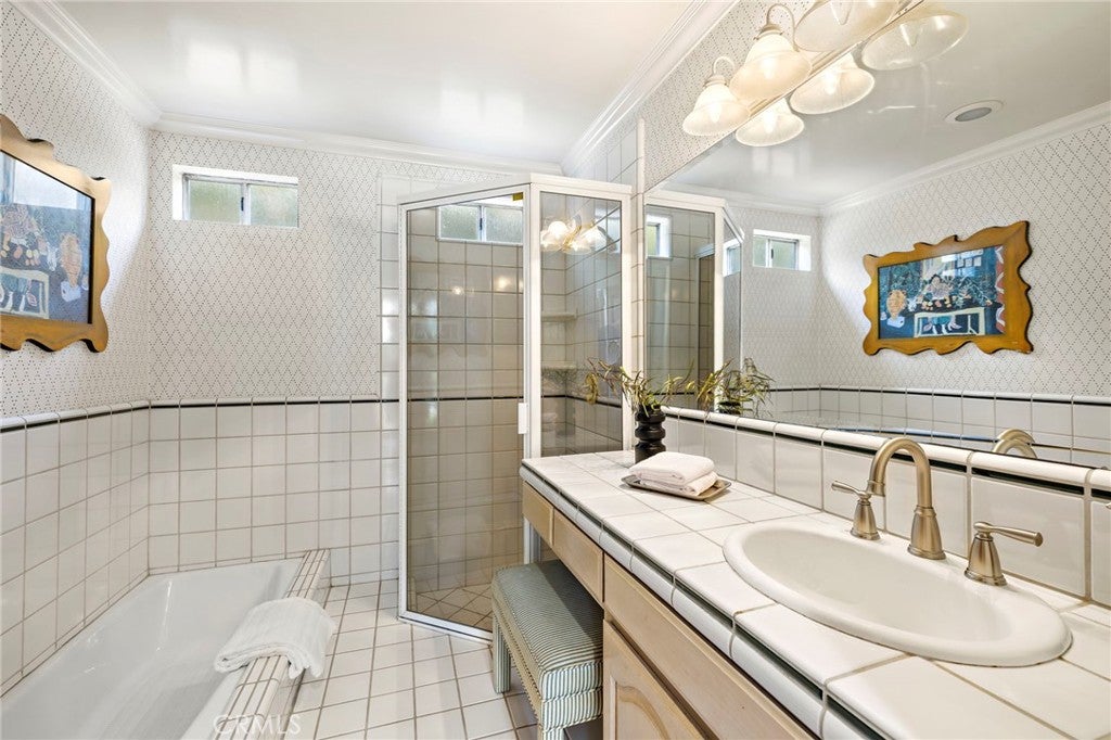 108 Kings Place, Newport Beach CA 92663 - Photo 45