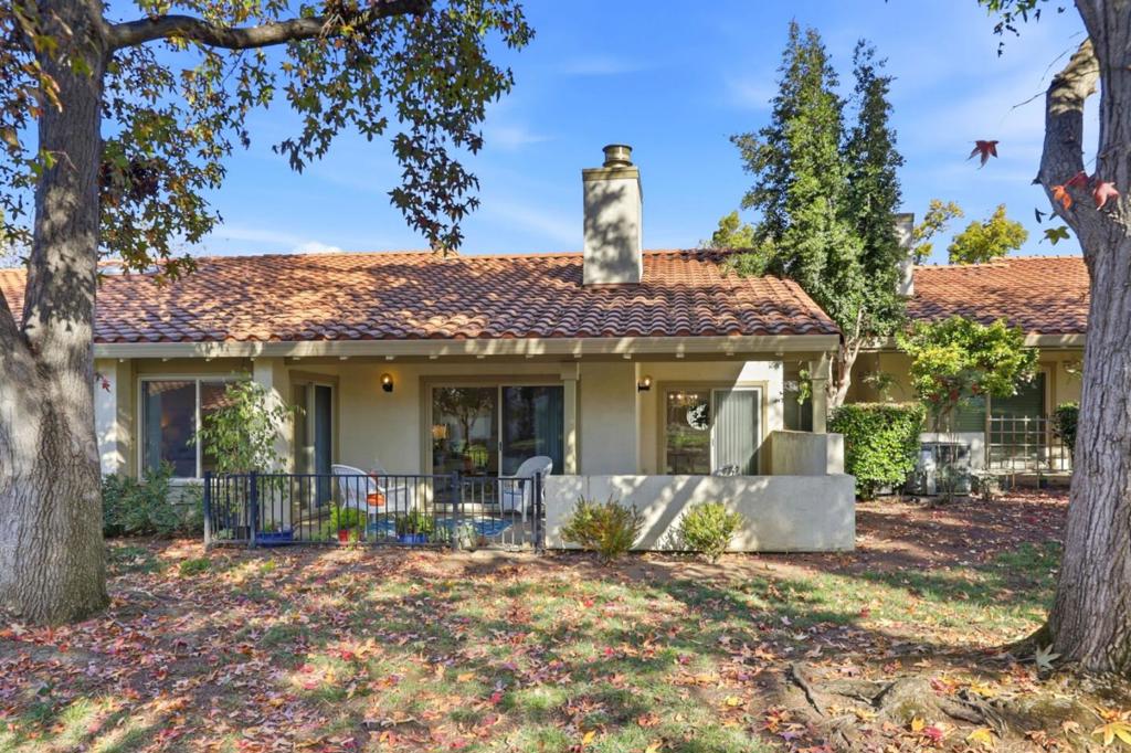 8076 Winery Court