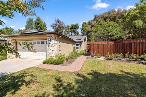 Photo of 6899 Chapman Place, Moorpark, CA 93021 (MLS # SR25217274) Photo of 6899 Chapman Place, Moorpark, CA 93021 (MLS # SR25217274)