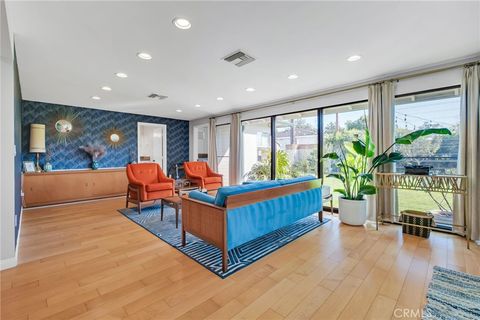 1036 E 45th Long Beach CA 90807