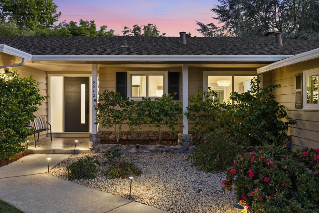 5212 Country Lane