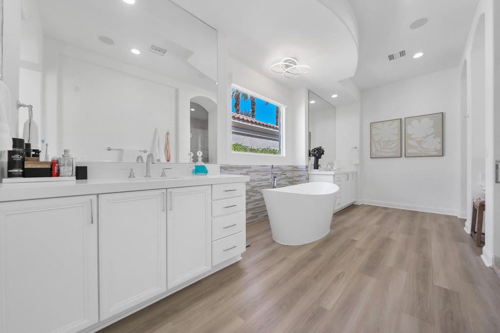 Mountain View CC - Residential Lease