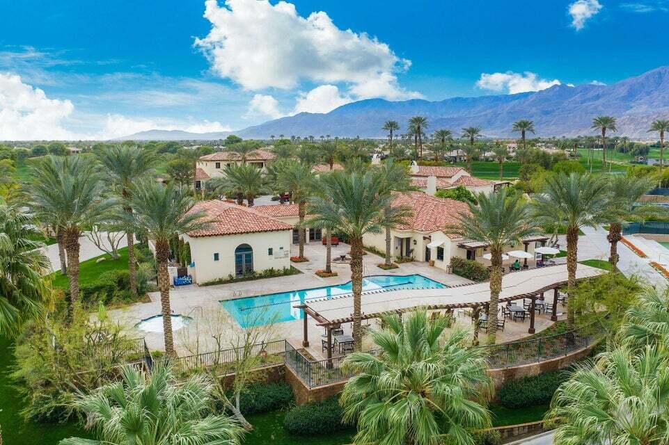 Mountain View CC - Residential Lease