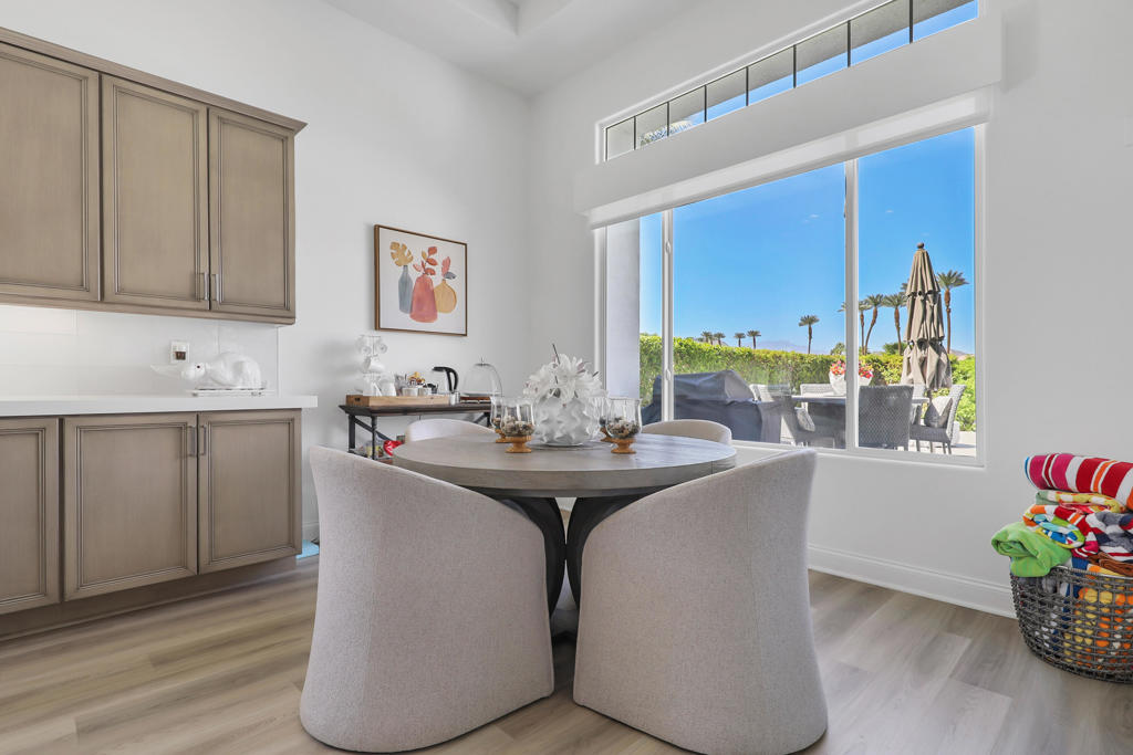 Mountain View CC - Residential Lease