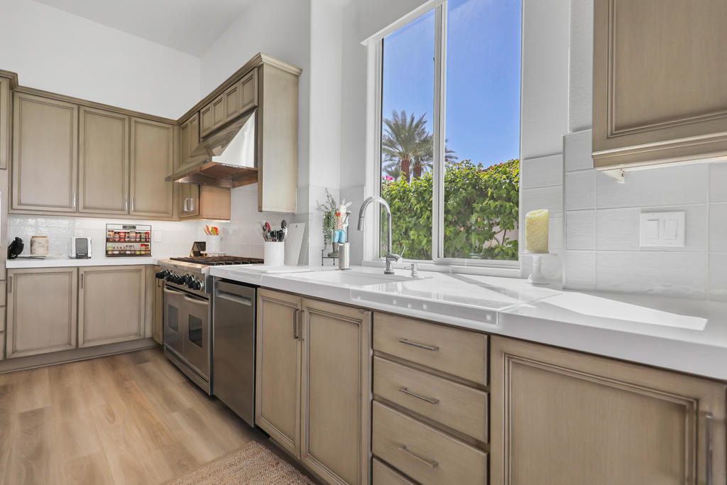 Mountain View CC - Residential Lease