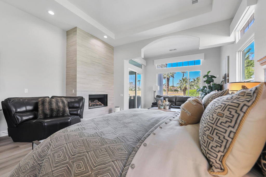 Mountain View CC - Residential Lease