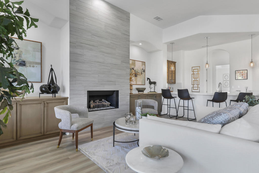 Mountain View CC - Residential Lease