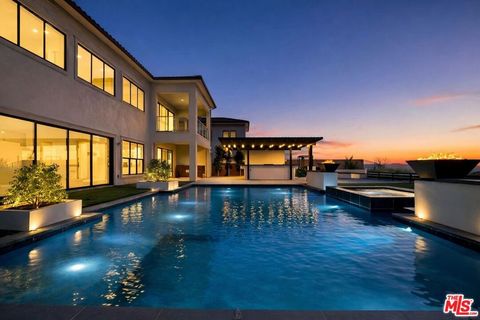 Photo of 12509 N Saddle Court, Porter Ranch, CA 91326 (MLS # 26652997)