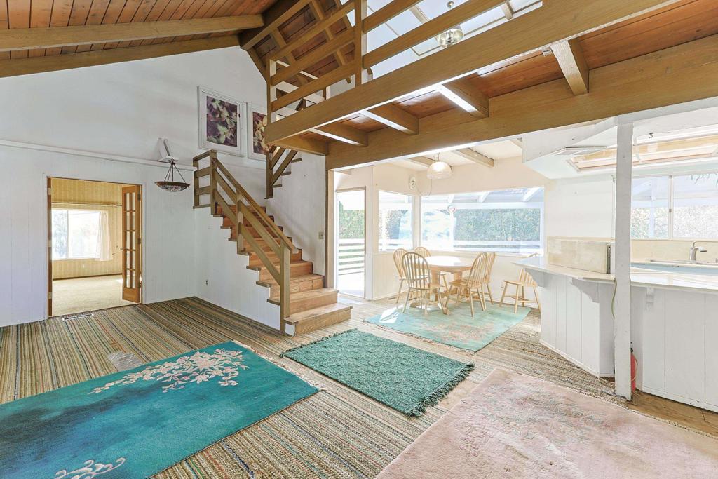25077 Manzanita Lane