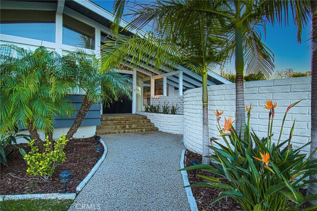 Photo of 395 Meadow Lane, Newport Beach, CA 92660 (MLS # LG26030390)