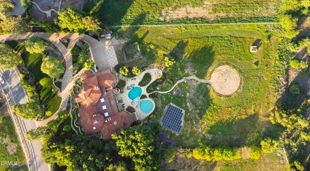 Ojai, California 93023, United States, 5 Bedrooms Bedrooms, ,6 BathroomsBathrooms,Residential,Active,108036